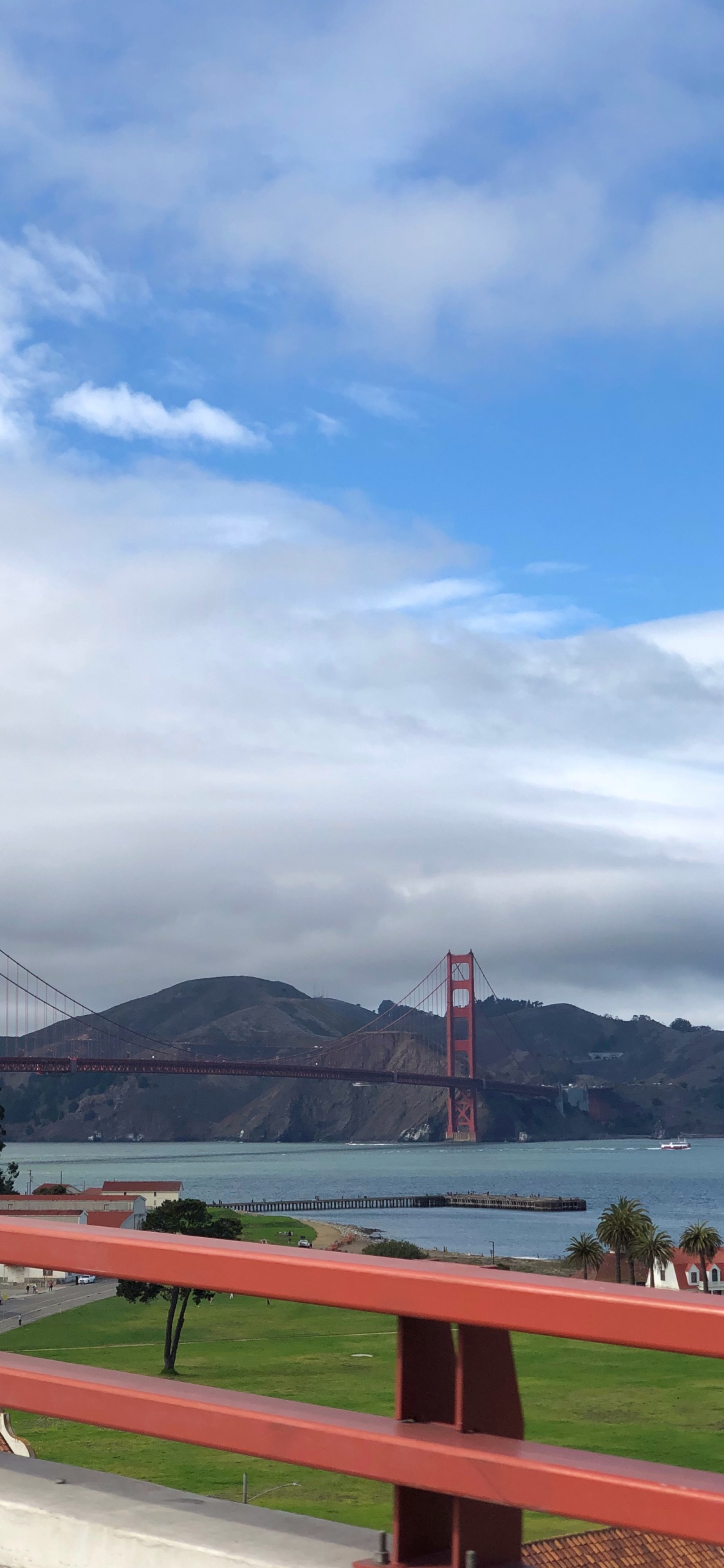 Kabel-durchgehaltene Brücke, Extradosed-Brücke, Hängebrücke, Brücke, Cloud. Wallpaper in 1125x2436 Resolution