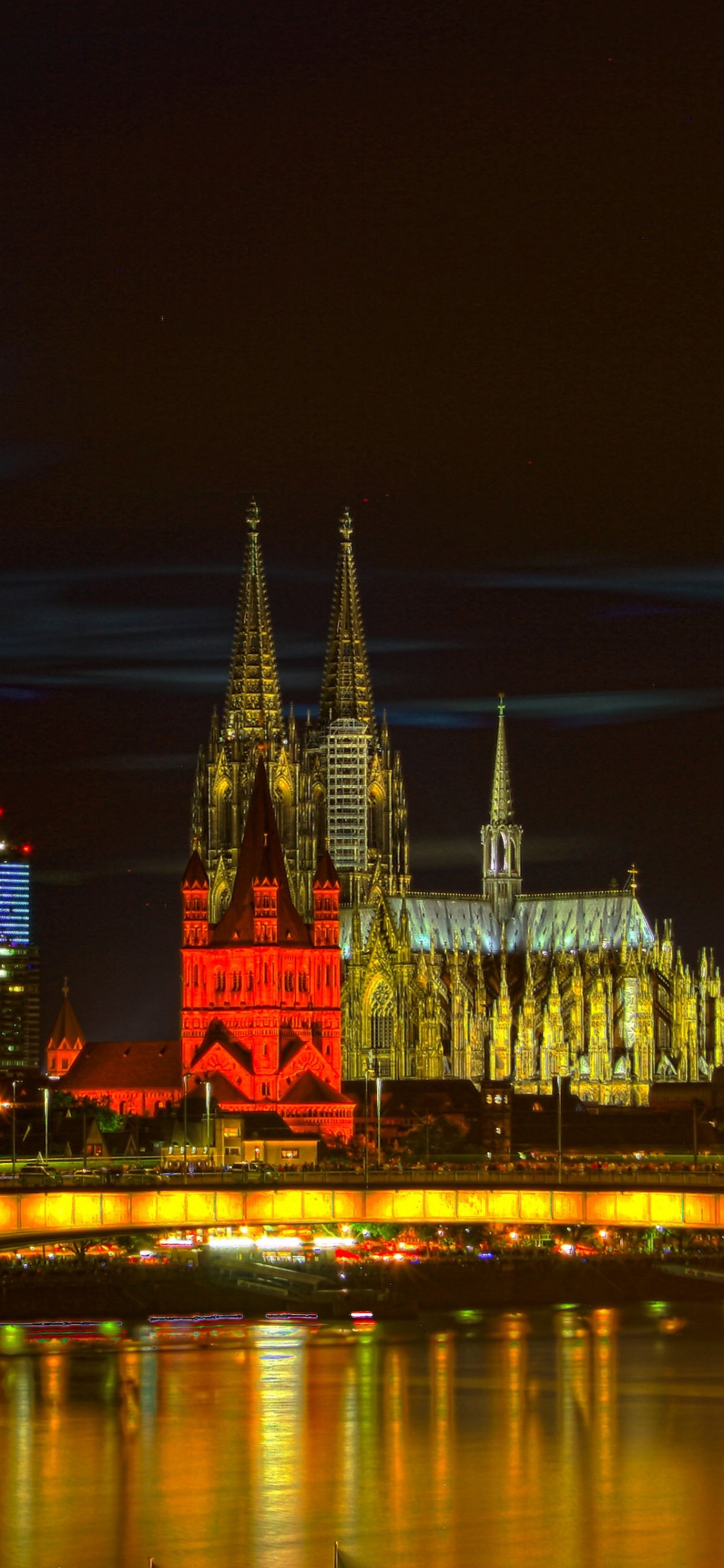 Kölner Dom, Nacht, Reflexion, Wahrzeichen, Wasser. Wallpaper in 1125x2436 Resolution