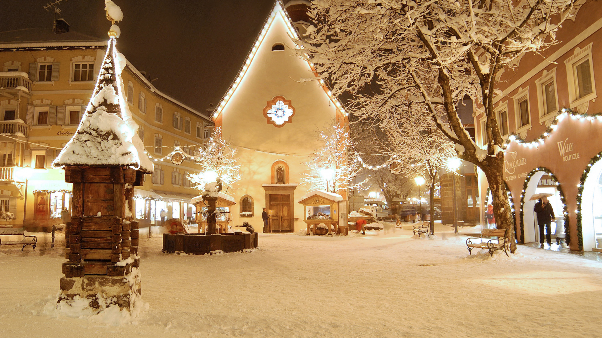 Christmas Day, Snow, Winter, Town, Tree. Wallpaper in 1920x1080 Resolution