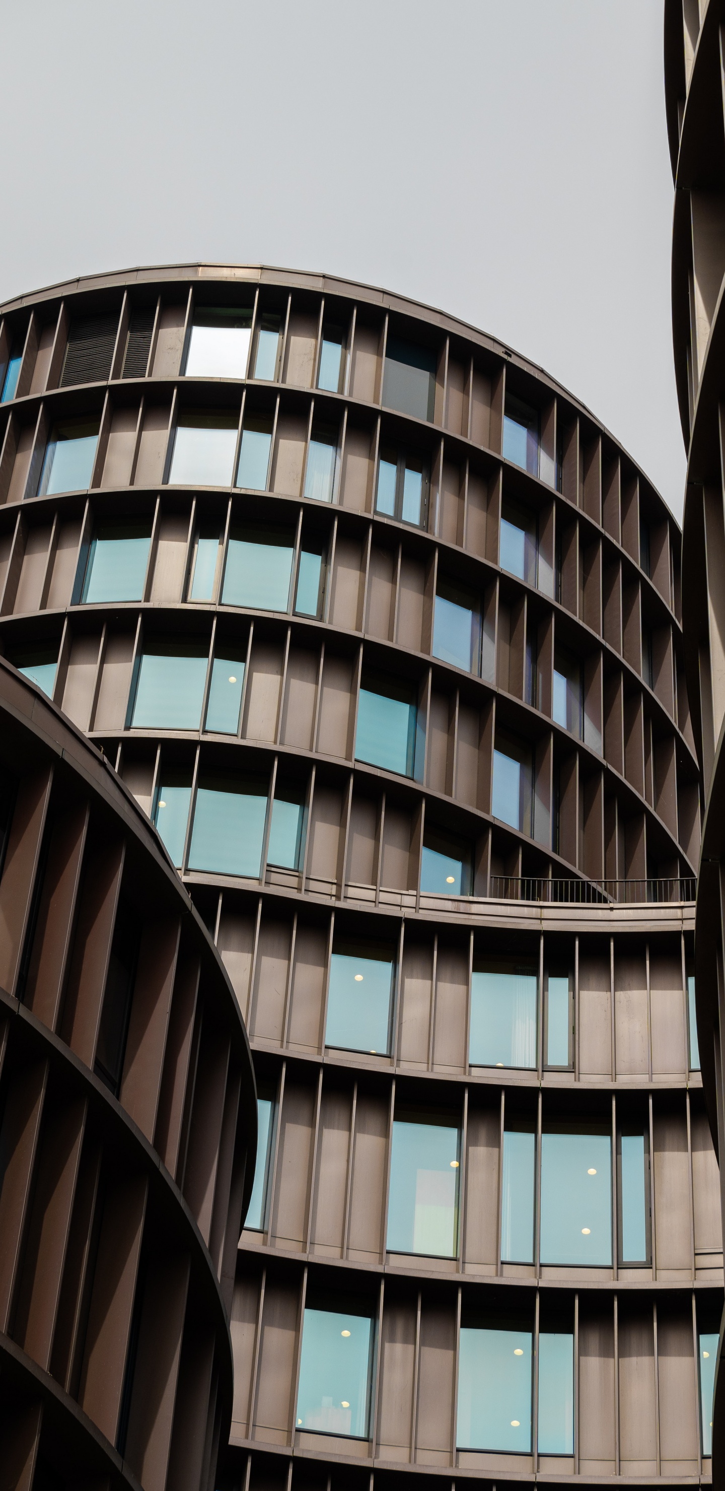 Starbucks, Gratte-ciel, Bâtiment, Copropriété, Design Urbain. Wallpaper in 1440x2960 Resolution