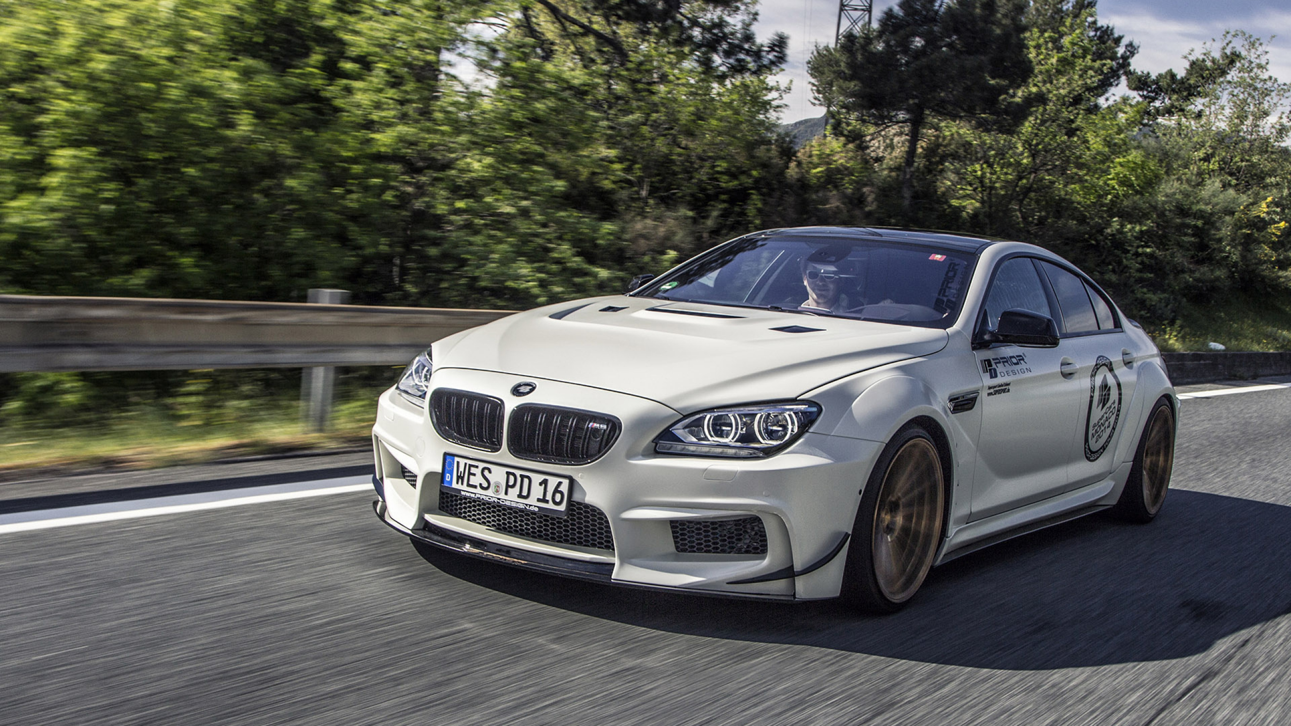 Silver Bmw m 3 on Road During Daytime. Wallpaper in 2560x1440 Resolution