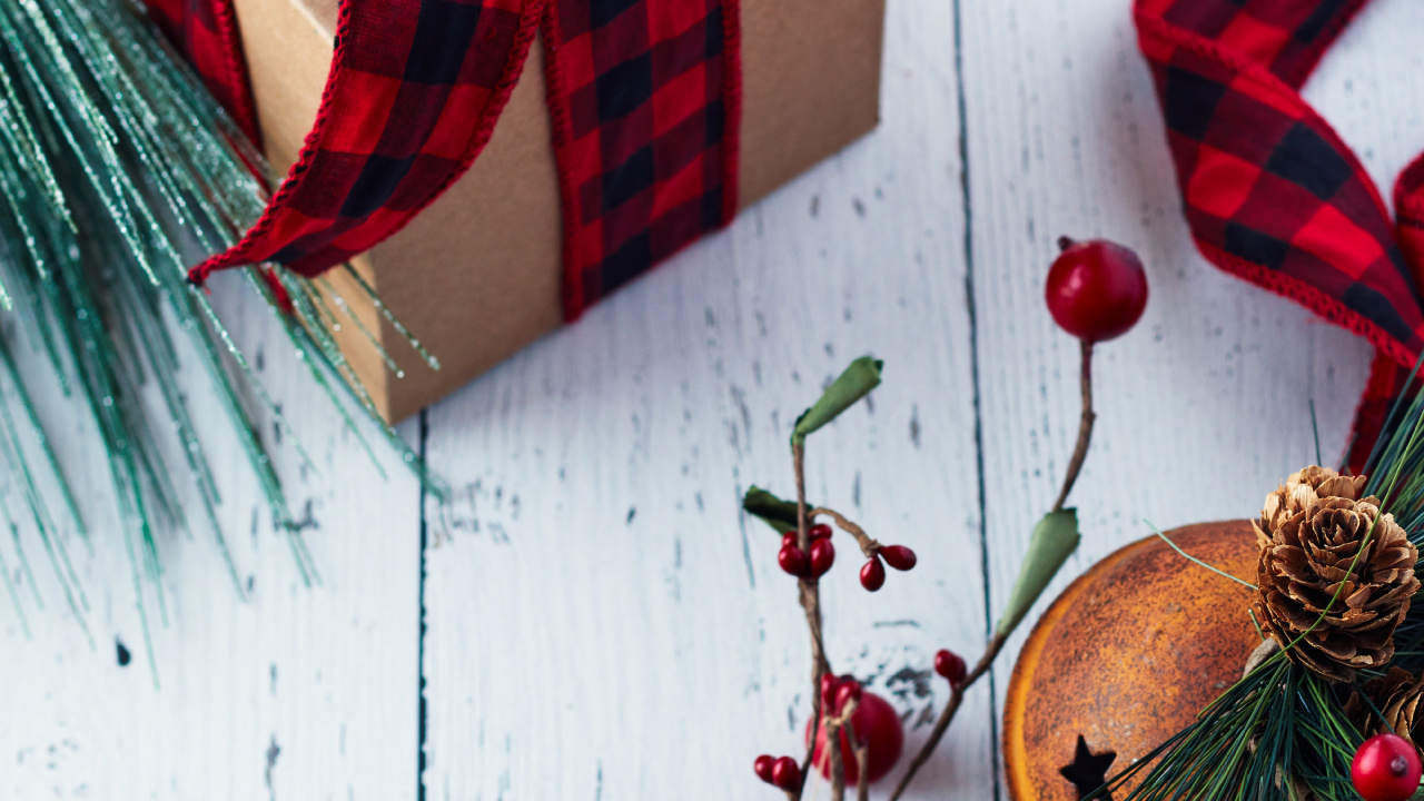 Christmas Day, Red, Christmas, Christmas Ornament, Gift Wrapping. Wallpaper in 1280x720 Resolution