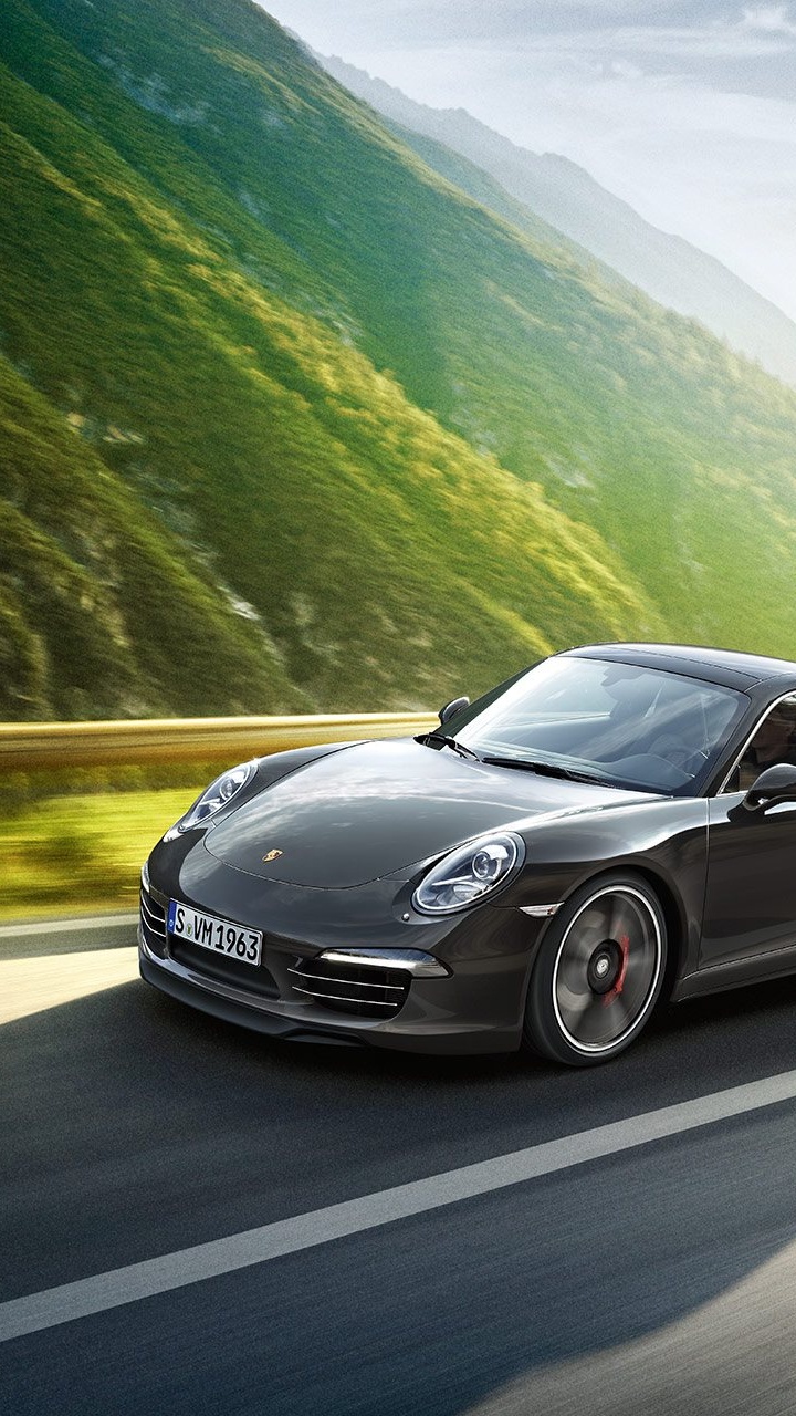 Porsche 911 Negro en la Carretera Durante el Día. Wallpaper in 720x1280 Resolution