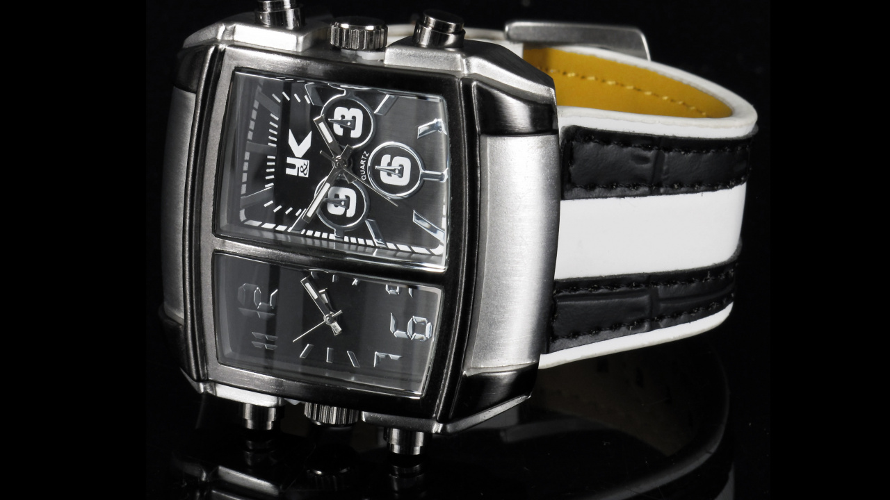 Montre Chronographe Noir et Argent. Wallpaper in 1280x720 Resolution