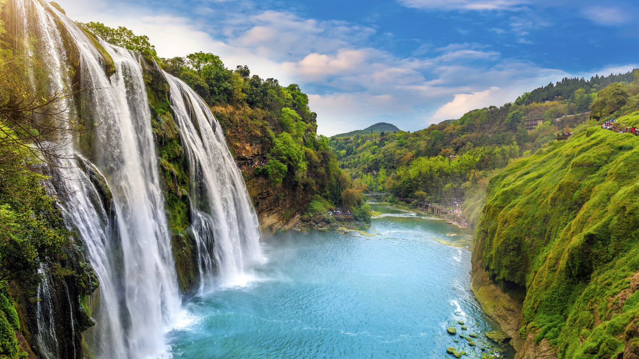 Waterfalls on Green Grass Covered Mountain During Daytime. Wallpaper in 1280x720 Resolution