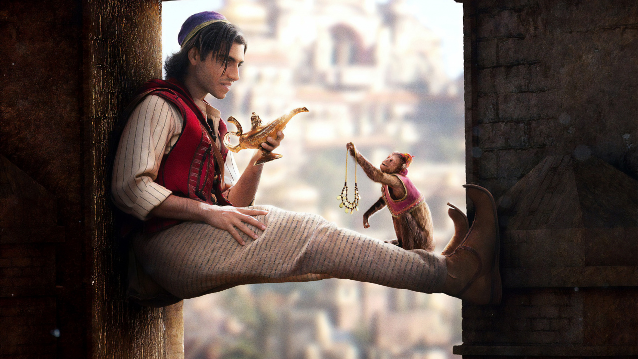 Hombre en Polo a Rayas Rojas y Blancas Sentado en un Poste de Madera Marrón Durante el Día. Wallpaper in 1280x720 Resolution