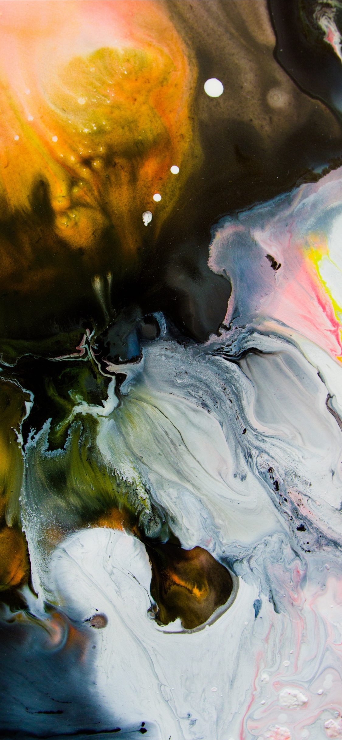 Weiße Und Braune Abstrakte Malerei. Wallpaper in 1125x2436 Resolution