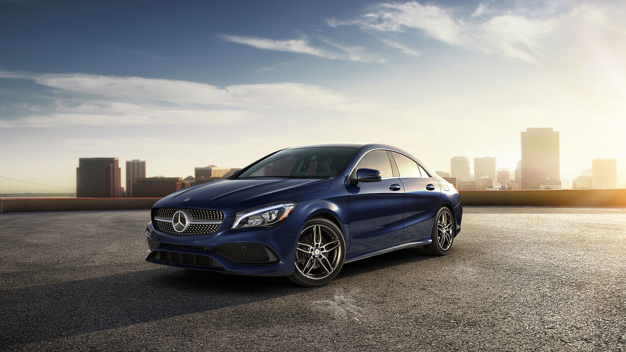 Blaues Bmw m 3 Coupe Auf Braunem Sand Tagsüber. Wallpaper in 2560x1440 Resolution