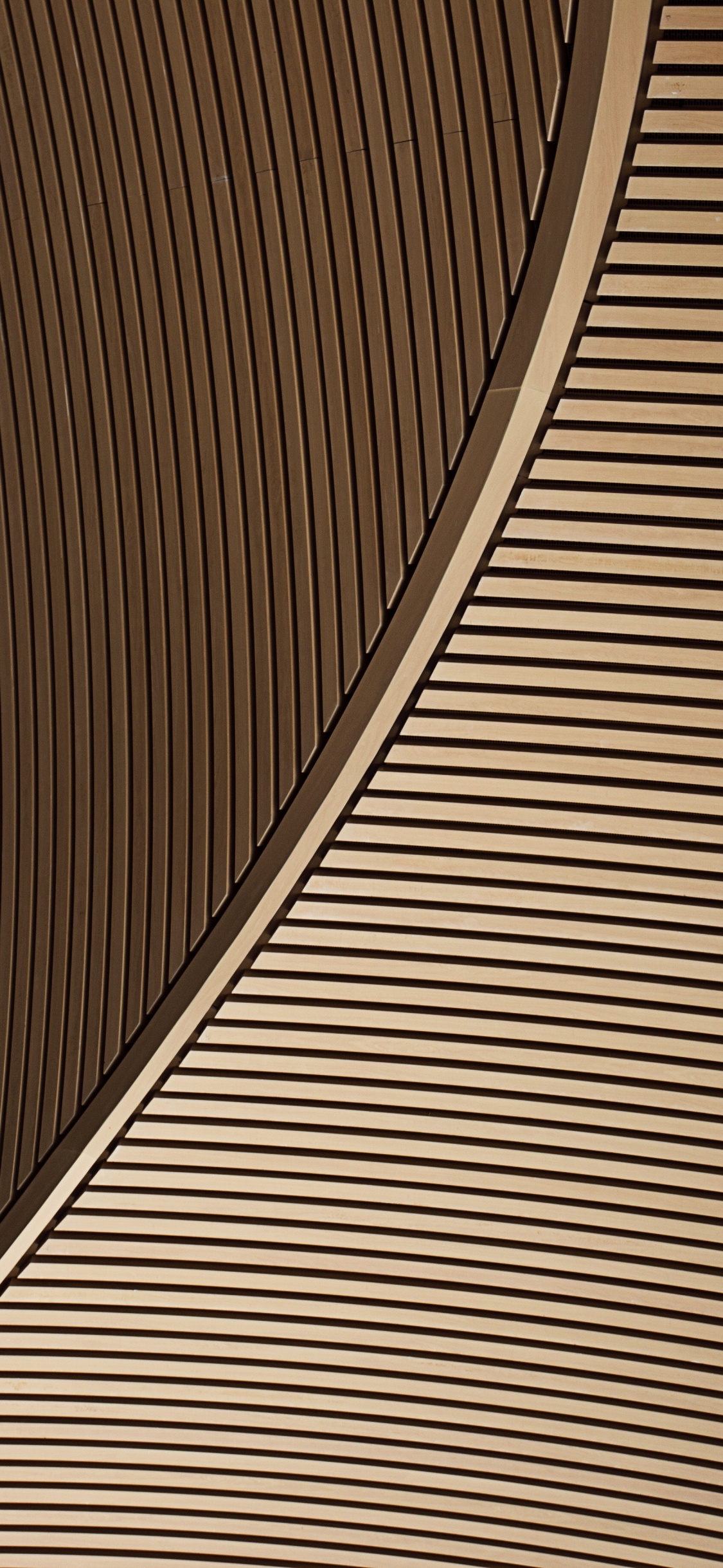 Braun-schwarz Gestreiftes Textil. Wallpaper in 1125x2436 Resolution