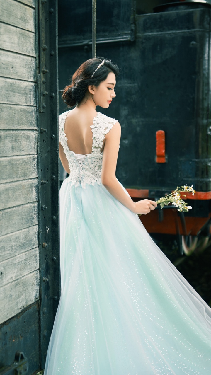 Robe de Mariée, Robe, Vêtement, Épaule, Mariée Vêtements. Wallpaper in 720x1280 Resolution