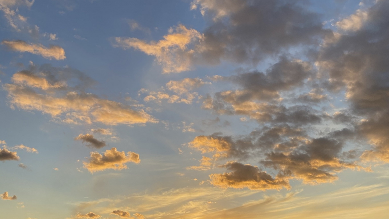 Auberge Nordique, Cloud, Water, Atmosphere, Afterglow. Wallpaper in 1366x768 Resolution