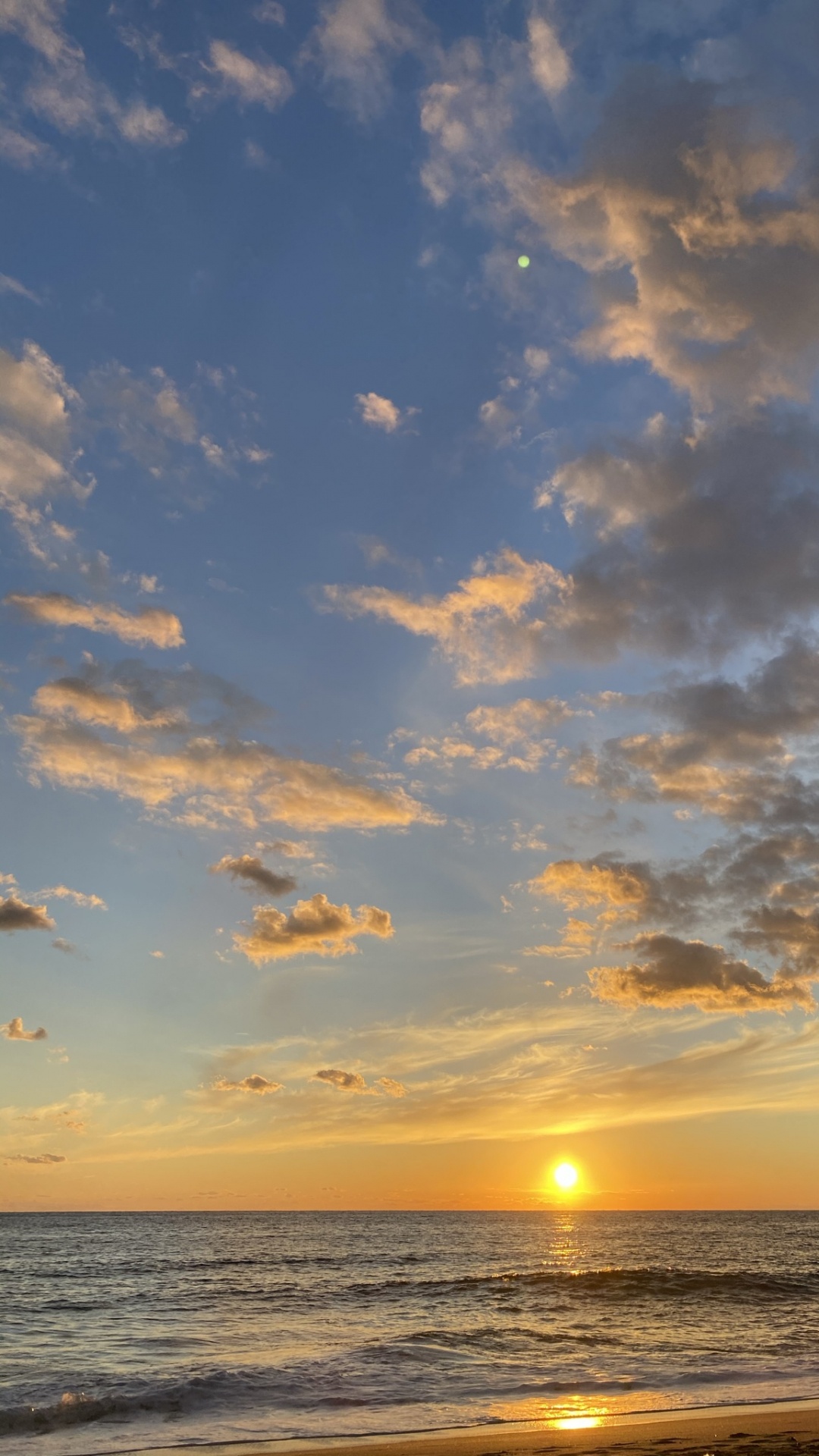 Nordische Herberge, Cloud, Wasser, Atmosphäre, Afterglow. Wallpaper in 1080x1920 Resolution