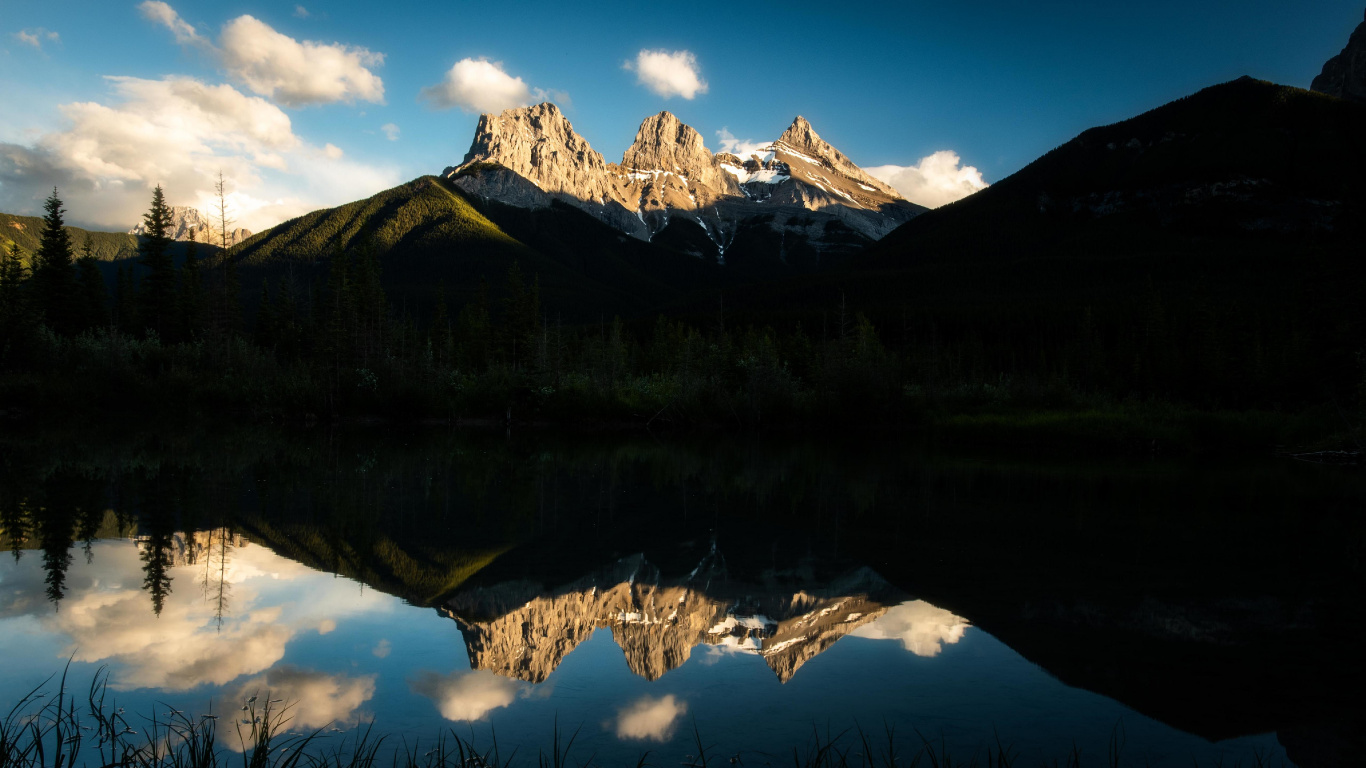 Cloud, Water, Mountain, Light, Nature. Wallpaper in 1366x768 Resolution
