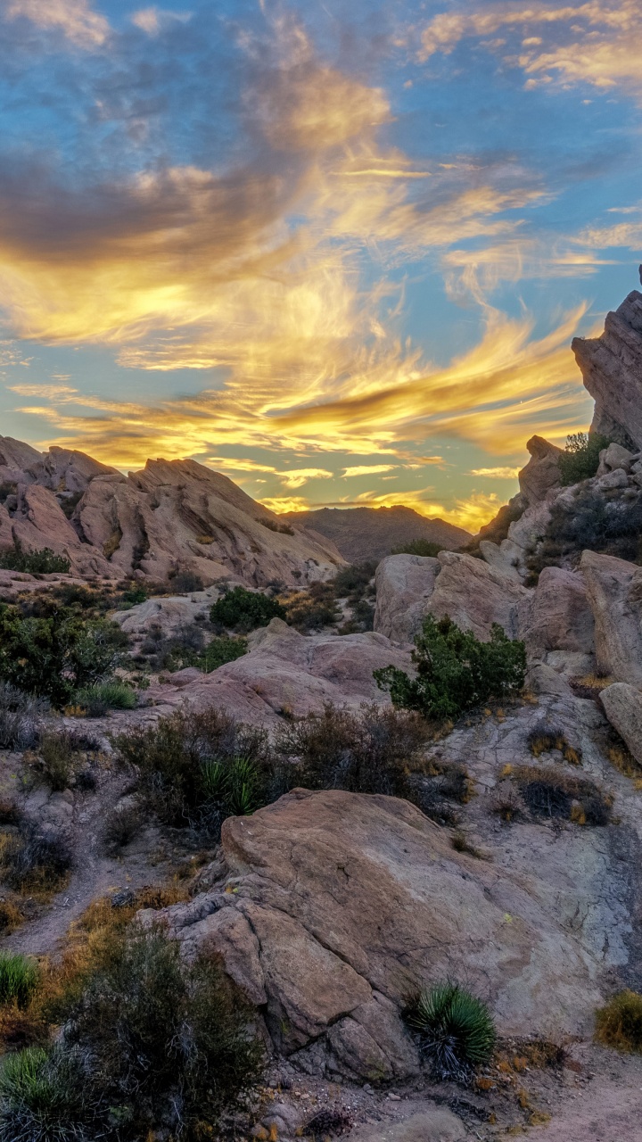 Badlands, Geology, Rock, Cloud, Plant. Wallpaper in 720x1280 Resolution