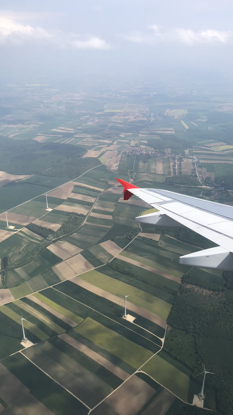 Verkehrsflugzeug, Flugreise, Atmosphäre, Fluggesellschaft, Ebene. Wallpaper in 750x1334 Resolution