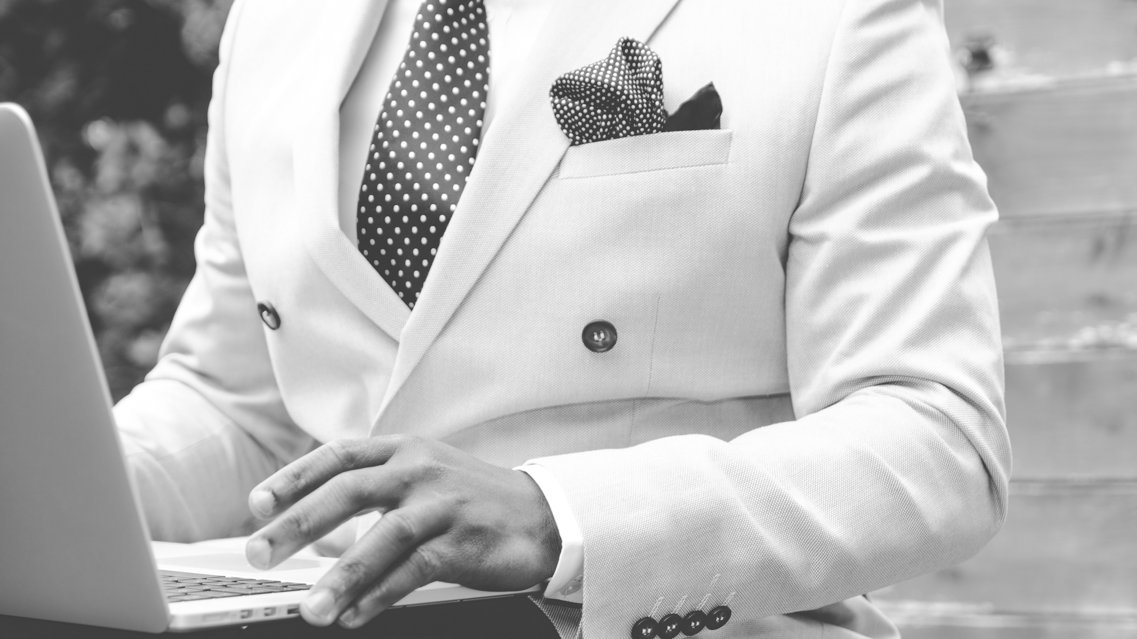 Suit, White, Business, Black and White, Arm. Wallpaper in 3840x2160 Resolution