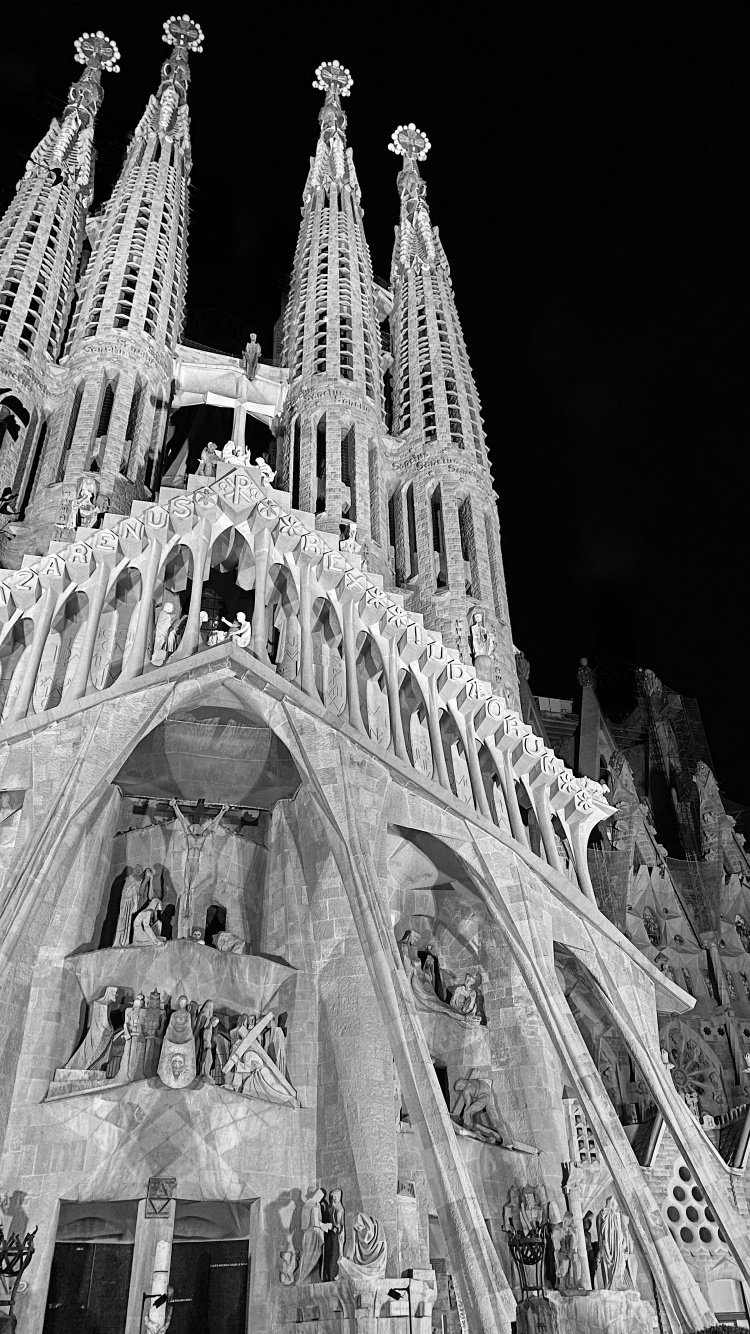 Landmark, Architecture, Night, Spire, Gothic Architecture. Wallpaper in 750x1334 Resolution