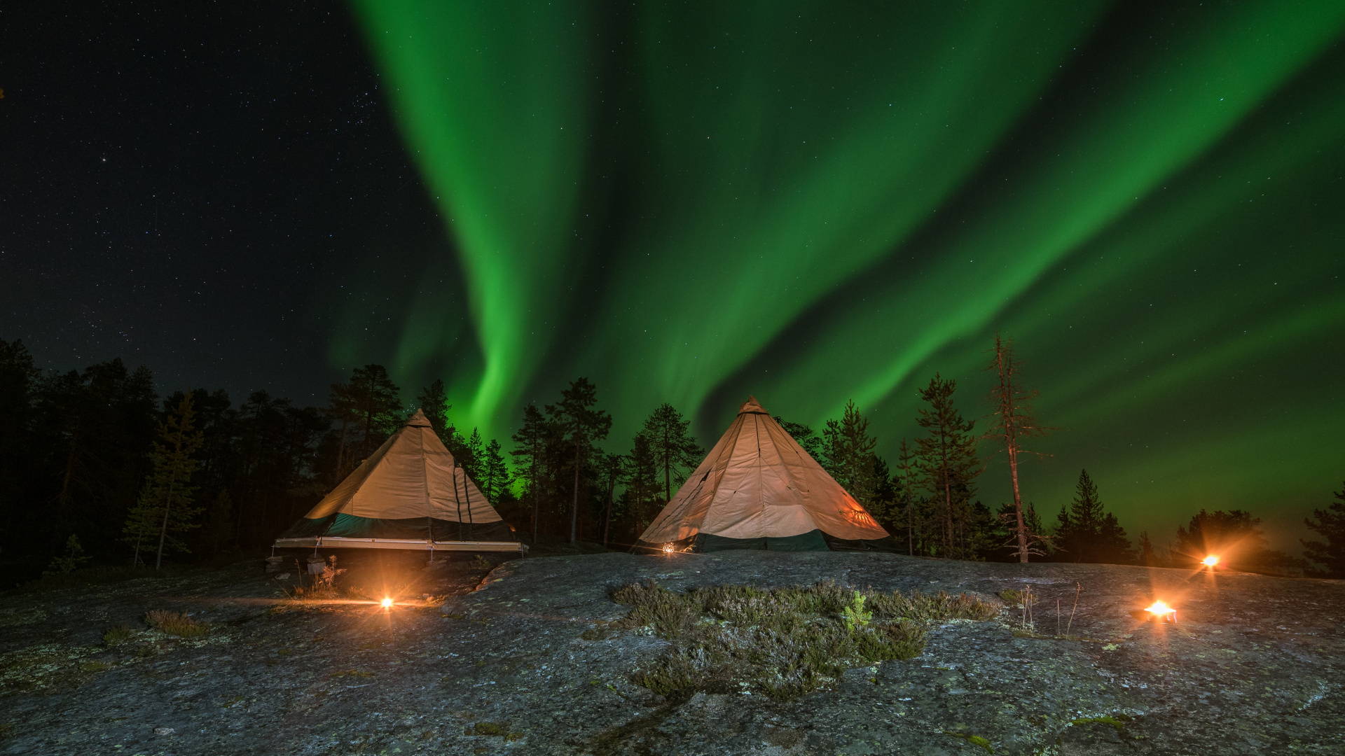 Green and Brown Tent Under Green Sky. Wallpaper in 1920x1080 Resolution