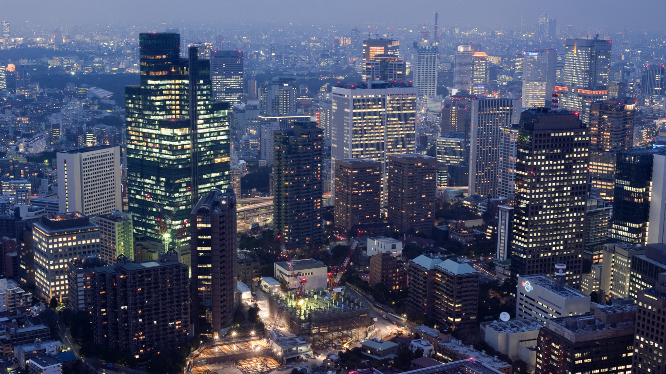 Horizon de la Ville Pendant la Nuit. Wallpaper in 1366x768 Resolution