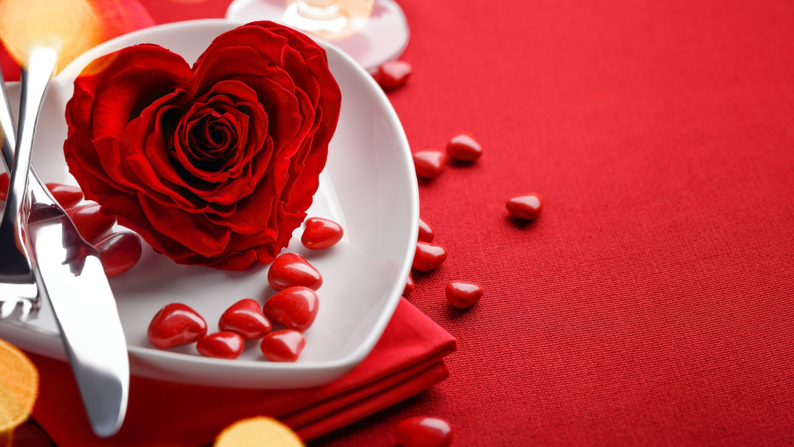 le Jour de Valentines, Cœur, Red, Pétale, Roses. Wallpaper in 2560x1440 Resolution