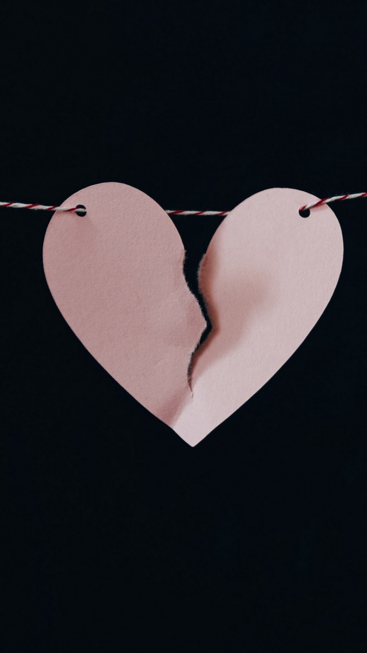 Heart, Love, Necklace, Jewellery, Darkness. Wallpaper in 750x1334 Resolution