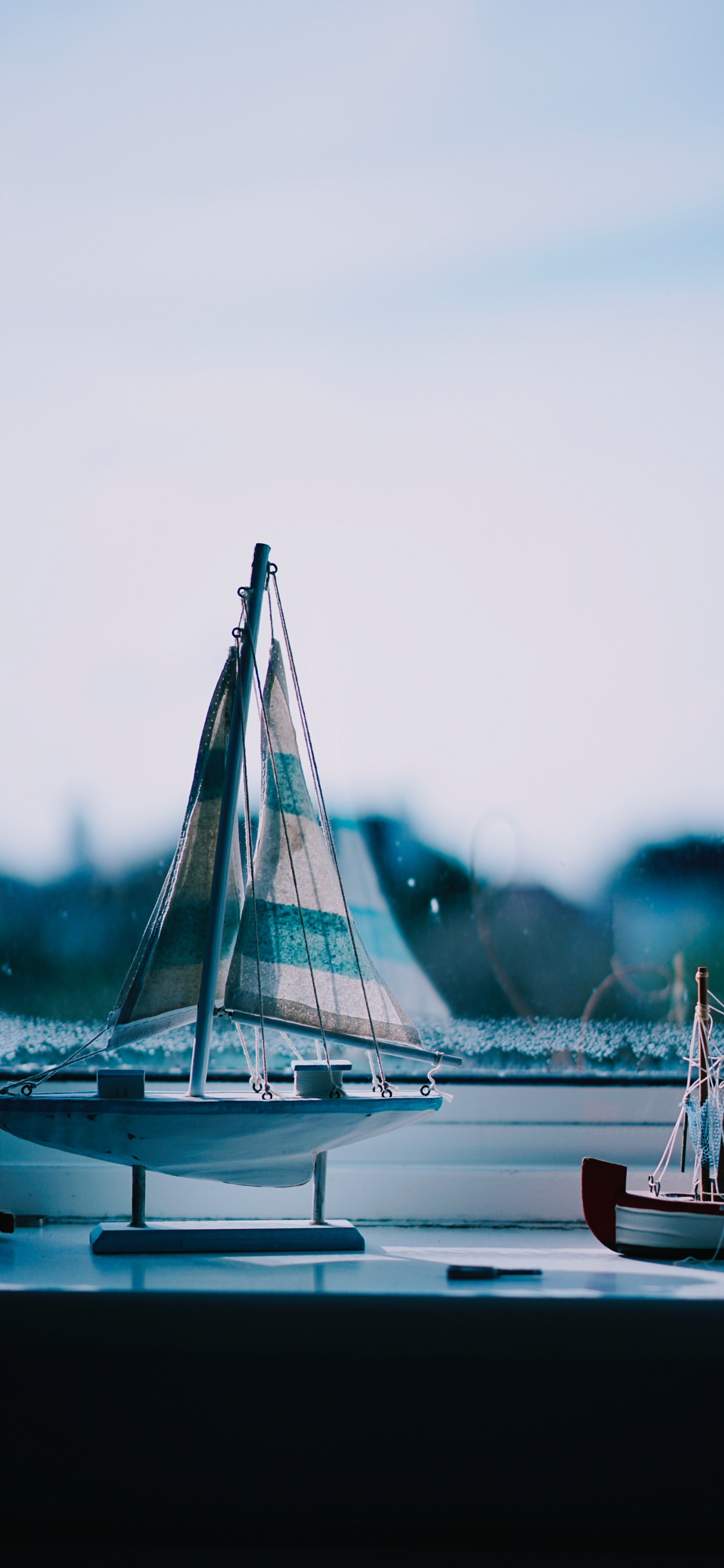 White Sail Boat on Body of Water During Daytime. Wallpaper in 1242x2688 Resolution