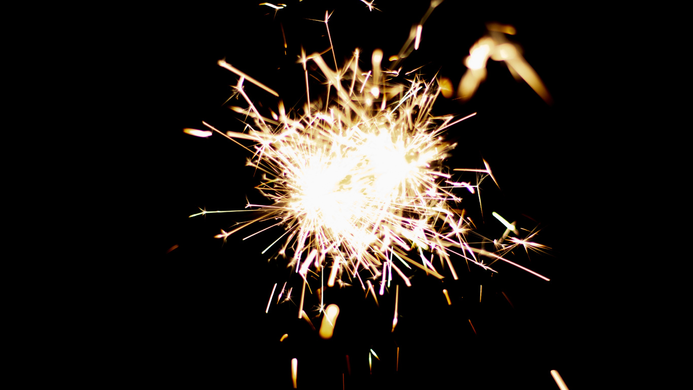Sparkler, Fireworks, New Years Day, Diwali, Darkness. Wallpaper in 1366x768 Resolution