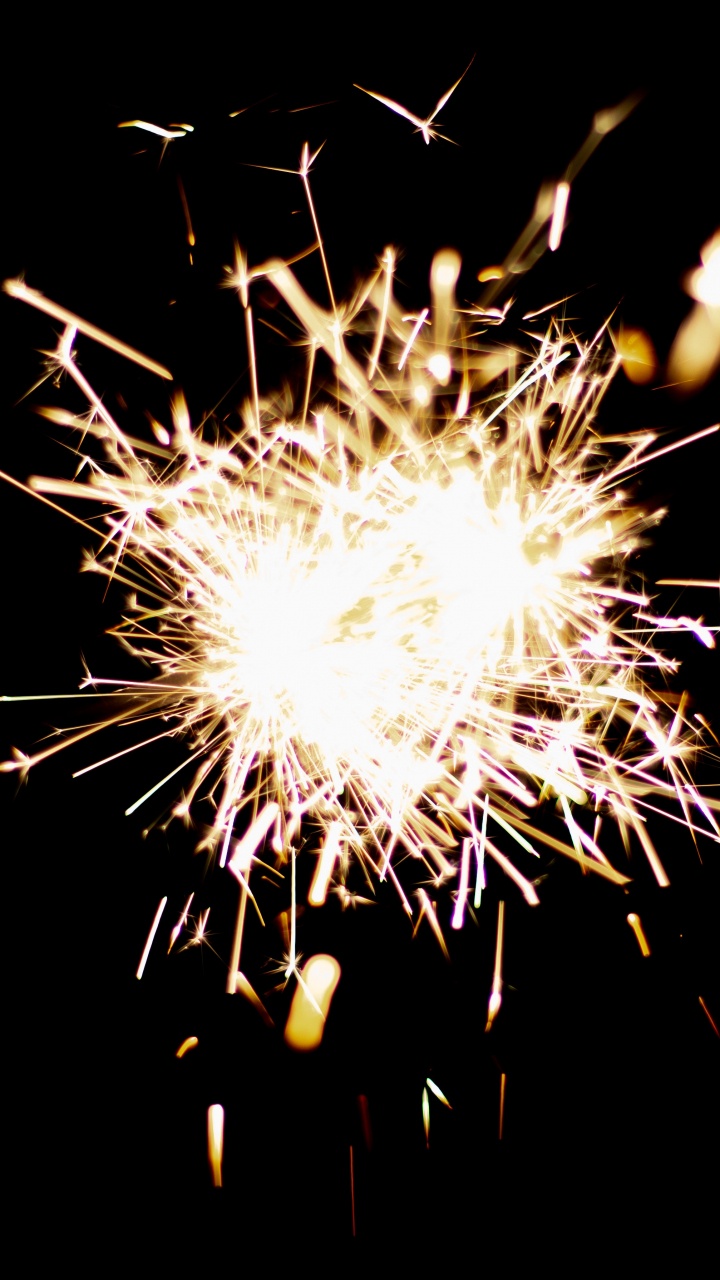 Sparkler, Fireworks, New Years Day, Diwali, Darkness. Wallpaper in 720x1280 Resolution