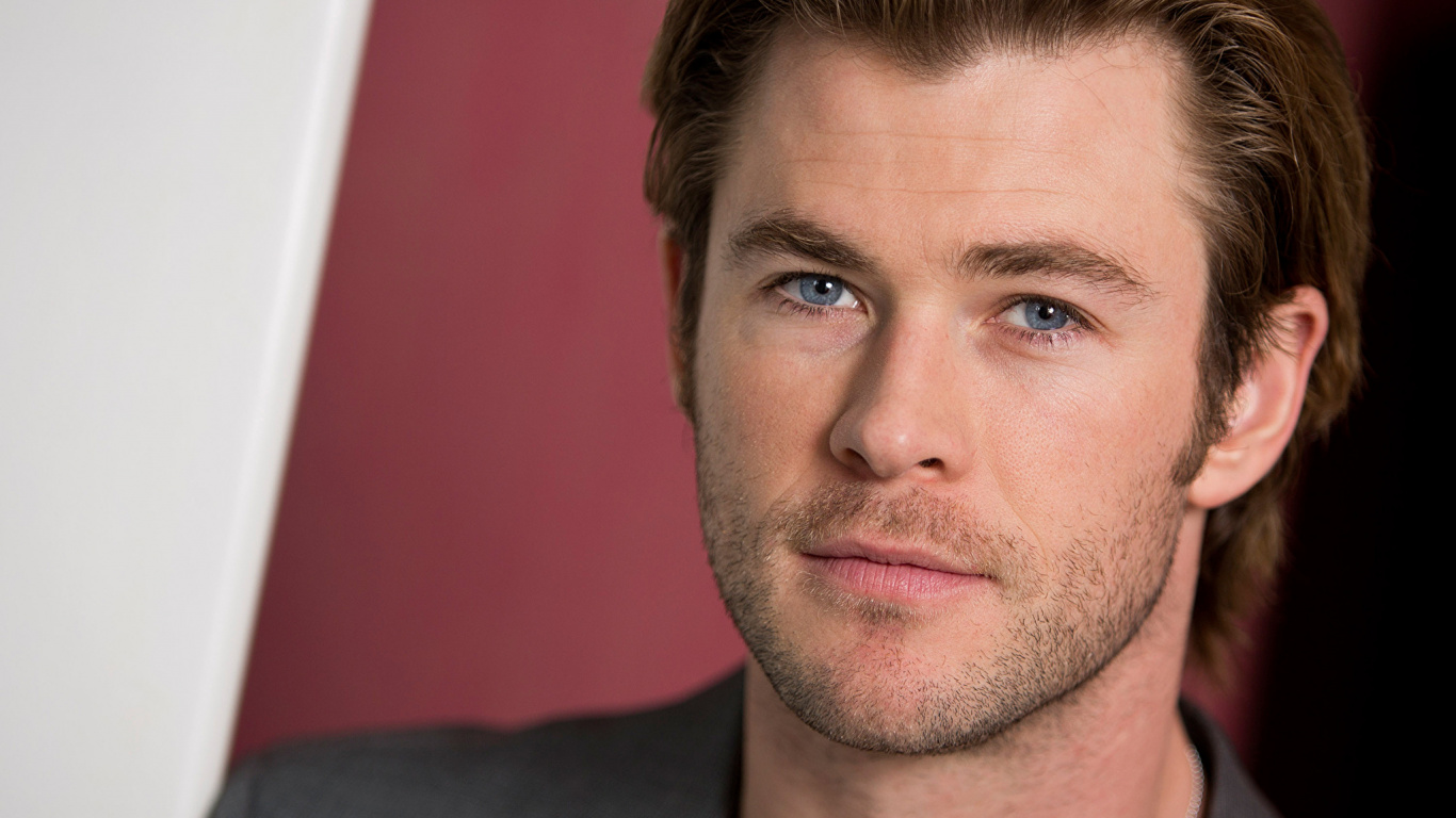 Celebrity, Actor, Facial Hair, Forehead, Eyebrow. Wallpaper in 1366x768 Resolution