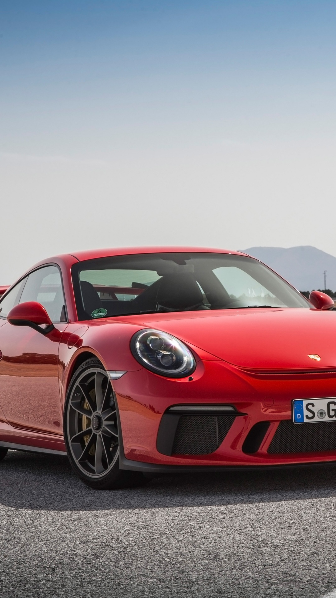 Bmw m 3 Rouge Sur Route Pendant la Journée. Wallpaper in 1080x1920 Resolution