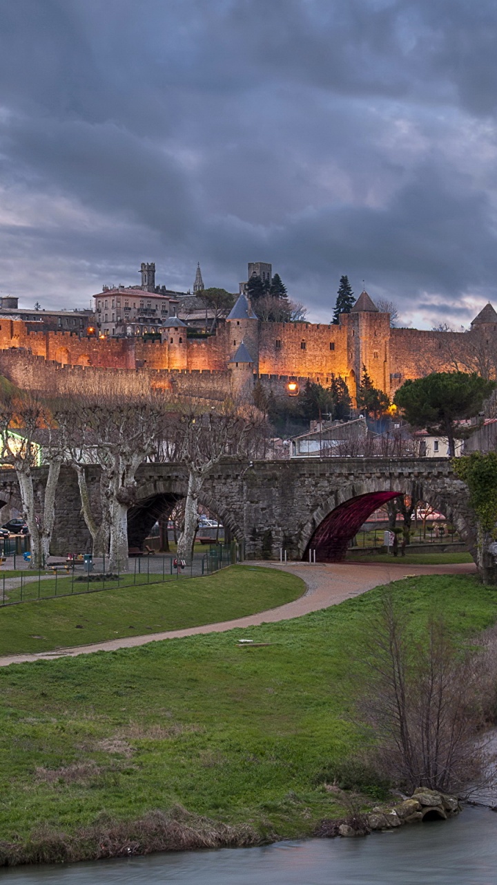 城堡, 城市, 晚上, 银行, 天空 壁纸 720x1280 允许