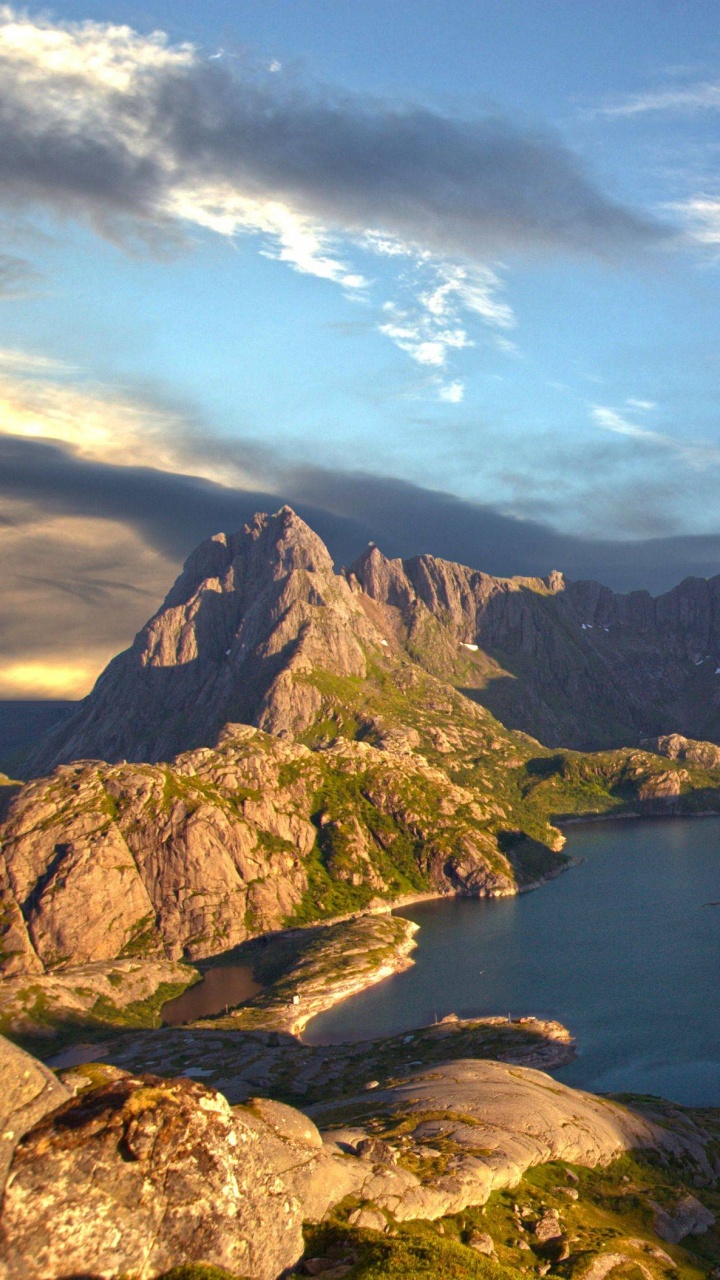 Lake in The Middle of Mountains Under Blue Sky and White Clouds During Daytime. Wallpaper in 720x1280 Resolution