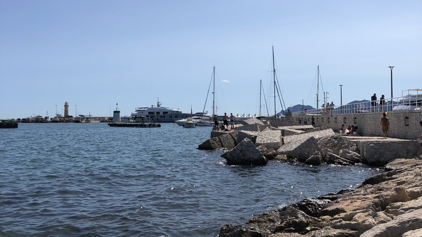 Sea, Rock, Bank, Shore, Bedrock. Wallpaper in 1366x768 Resolution