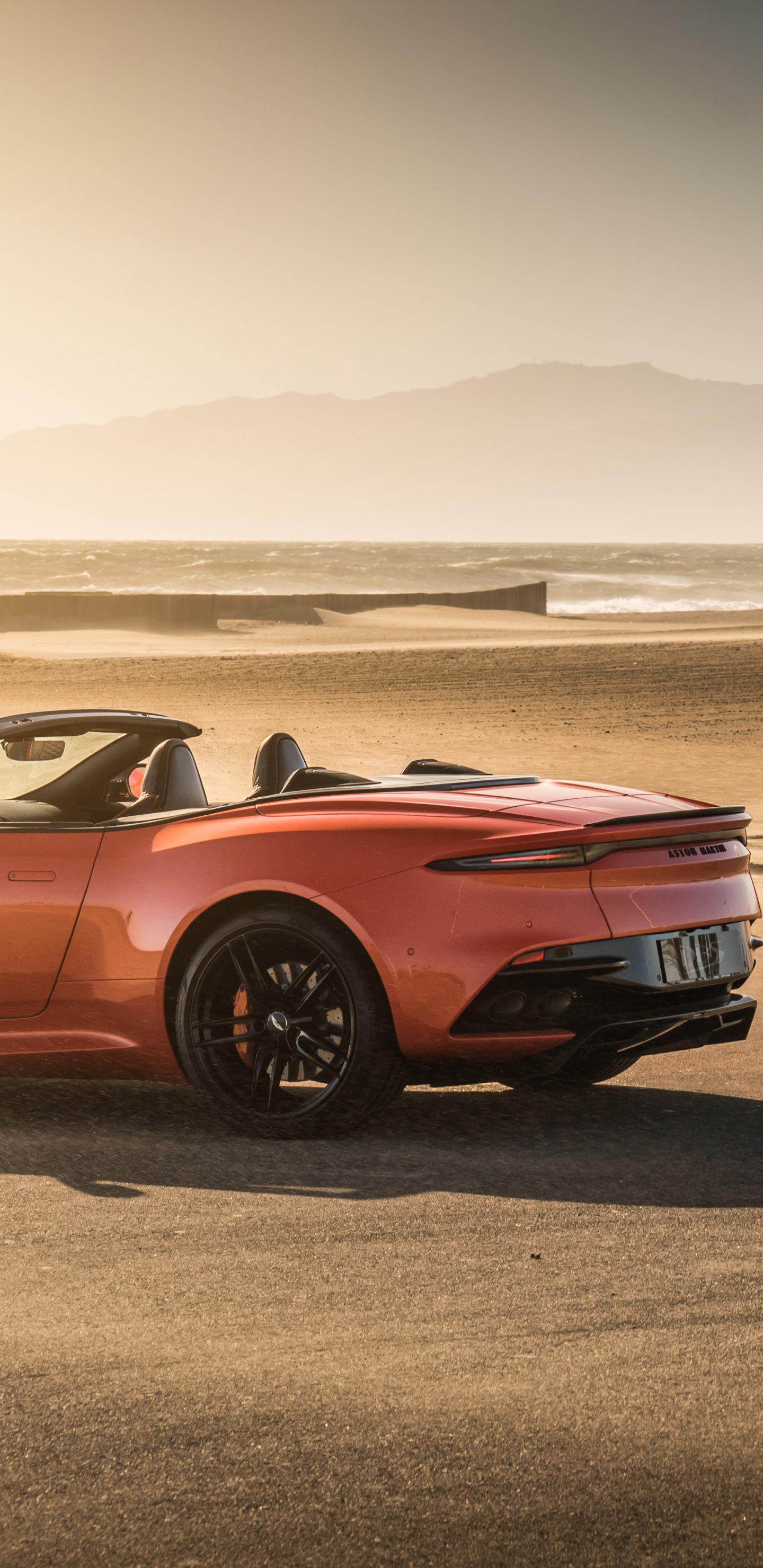 Chevrolet Camaro Rouge Sur la Plage Pendant la Journée. Wallpaper in 1440x2960 Resolution