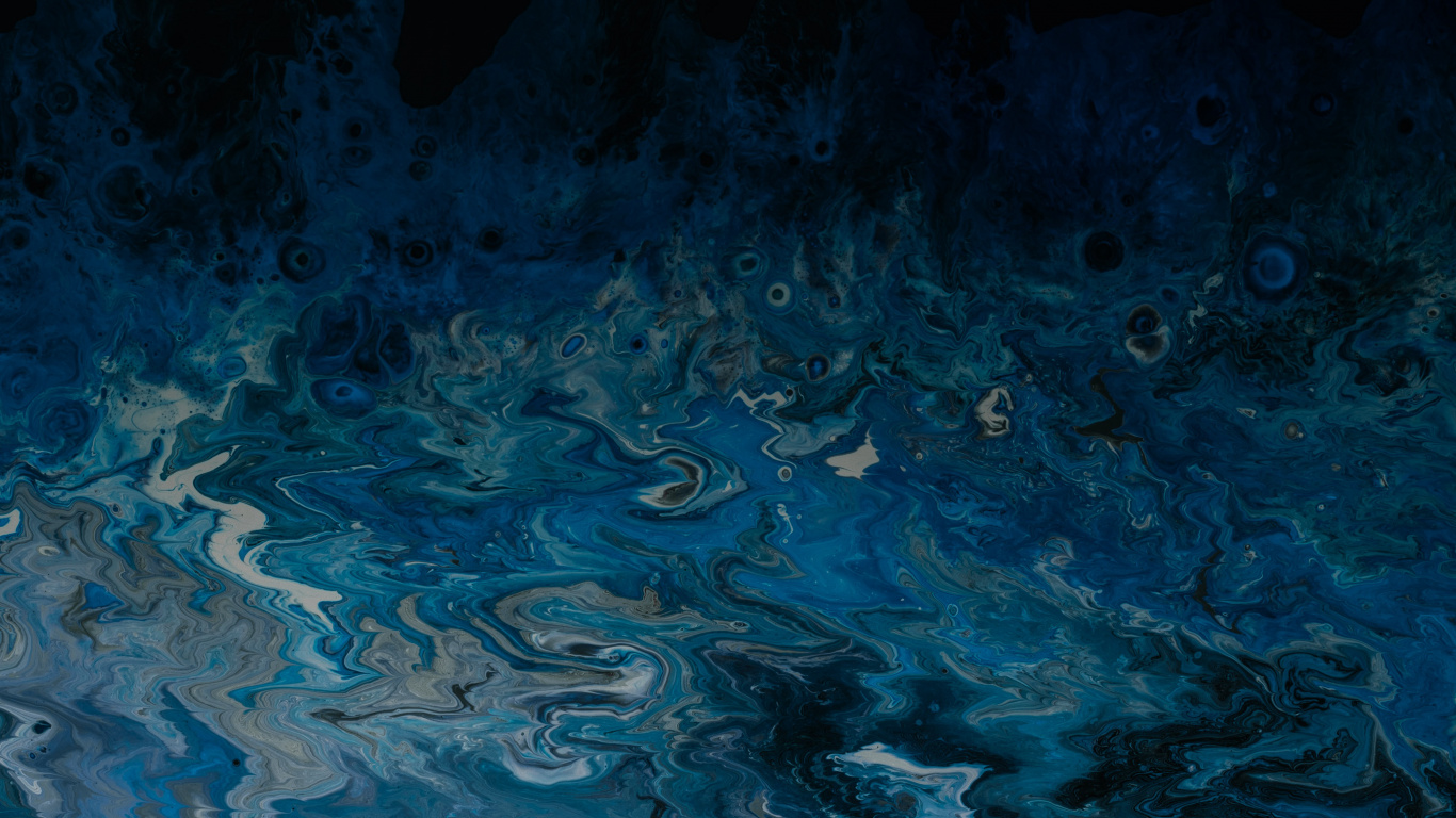 Eau Bleue Sur Fond Noir. Wallpaper in 1366x768 Resolution