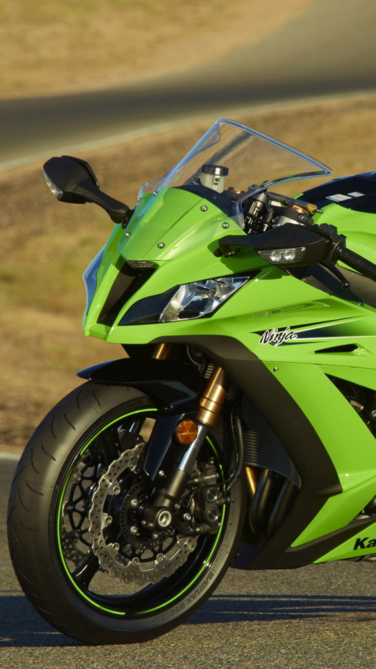 Green and Black Sports Bike. Wallpaper in 750x1334 Resolution