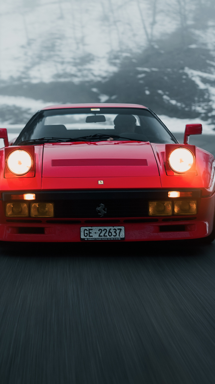 Porsche 911 Rojo en la Carretera Durante el Día. Wallpaper in 750x1334 Resolution