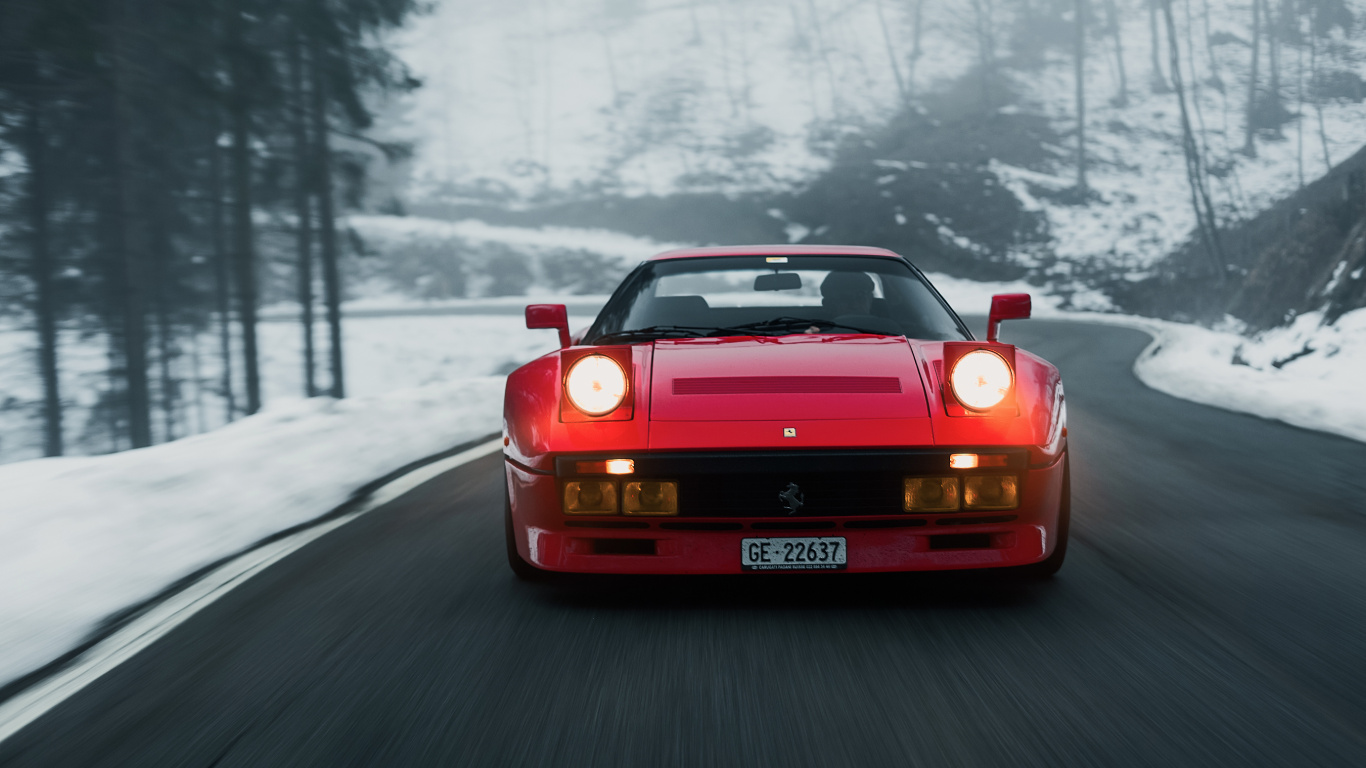 Porsche 911 Rouge Sur Route Pendant la Journée. Wallpaper in 1366x768 Resolution