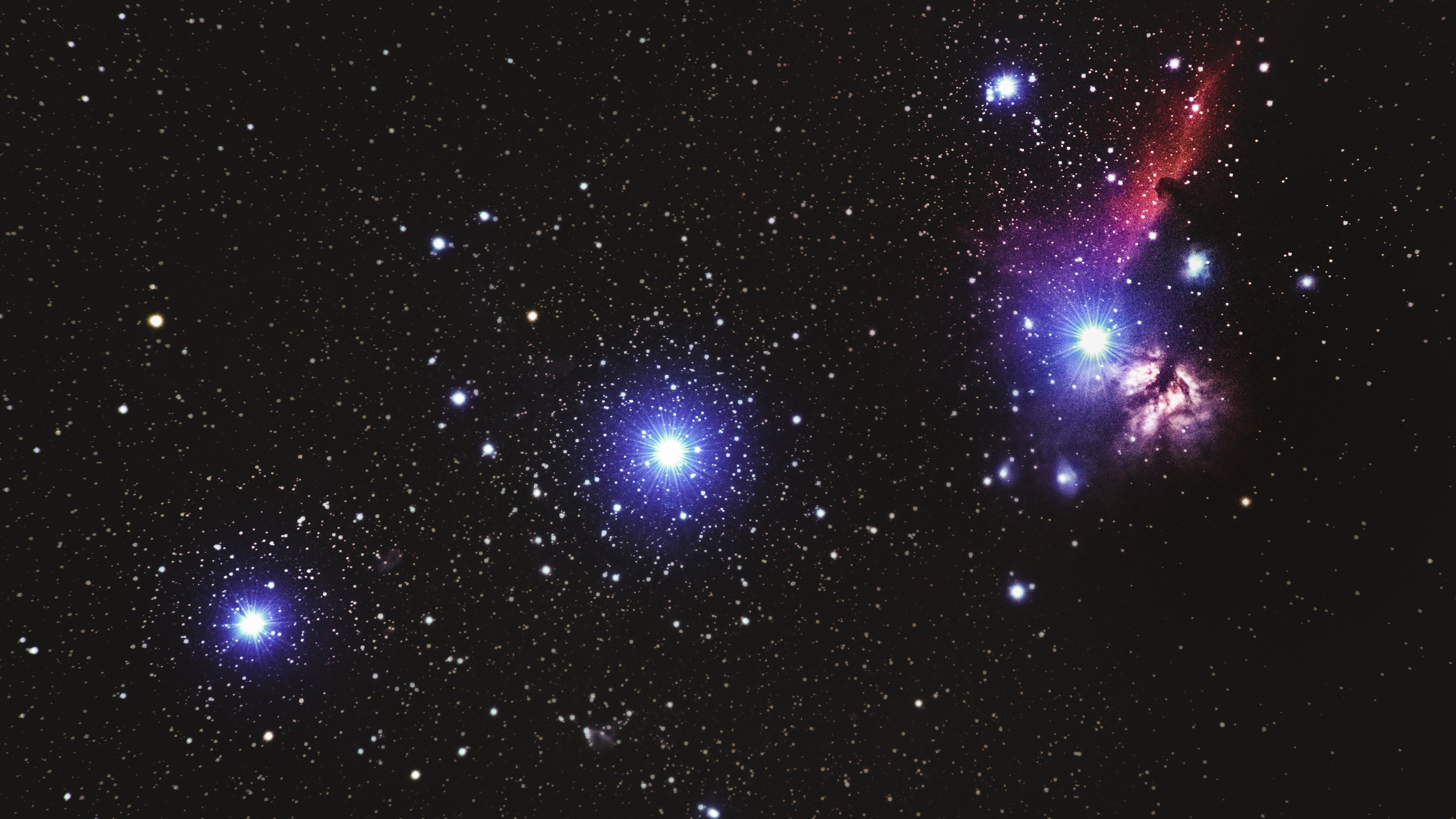 Galaxie Violette et Noire Dans le Ciel. Wallpaper in 3840x2160 Resolution