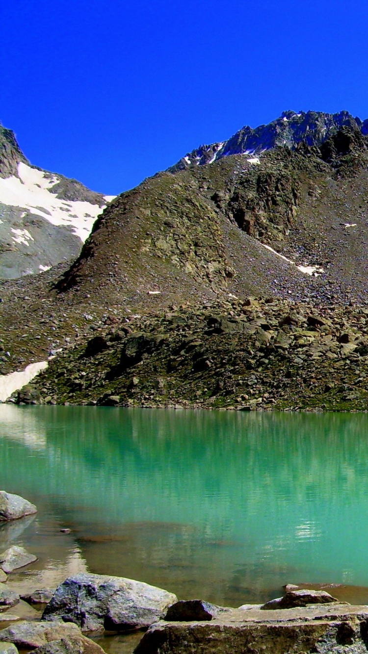 See Inmitten Von Rocky Mountains. Wallpaper in 750x1334 Resolution