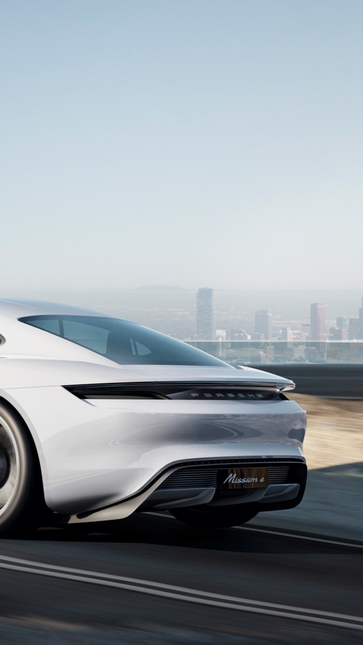 Silver Mercedes Benz Coupe on Road During Daytime. Wallpaper in 720x1280 Resolution