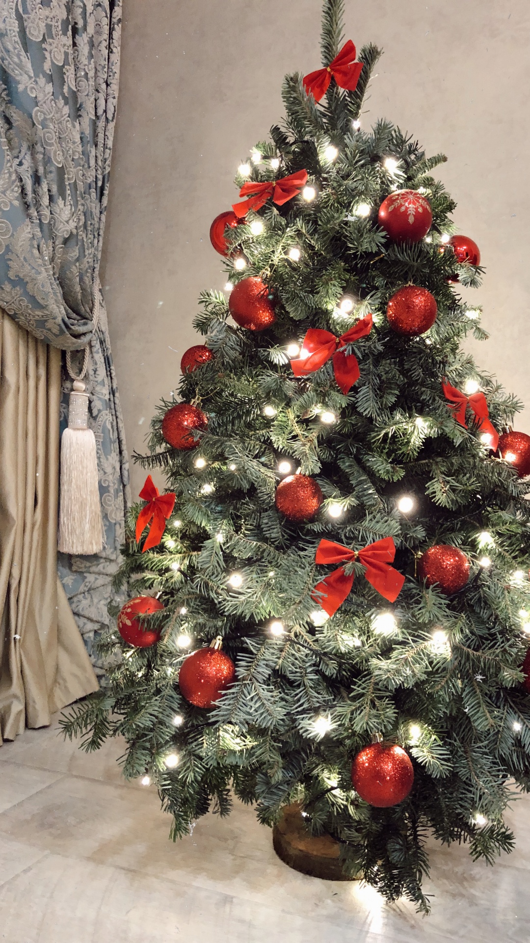 Weihnachtsbaum, Weihnachten, Fichte, Weihnachtsdekoration, Innenarchitektur. Wallpaper in 1080x1920 Resolution