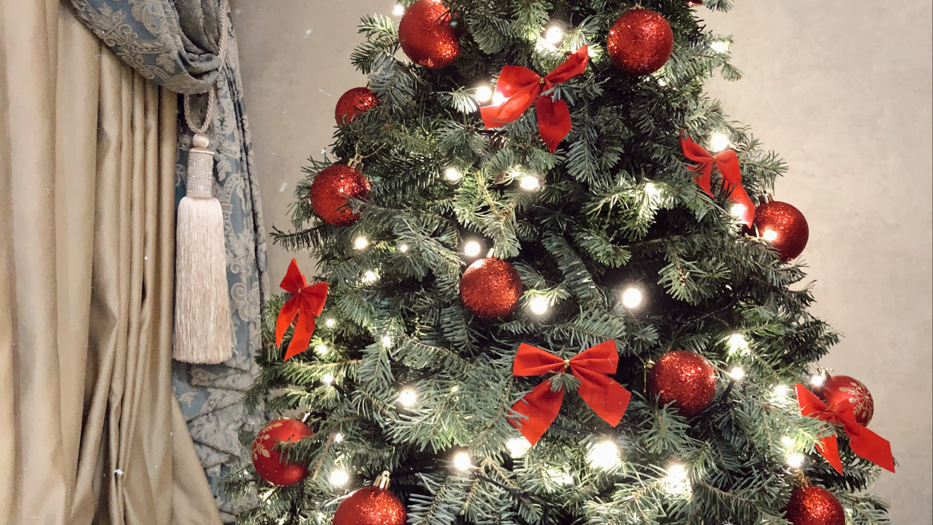 Weihnachtsbaum, Weihnachten, Fichte, Weihnachtsdekoration, Innenarchitektur. Wallpaper in 1920x1080 Resolution