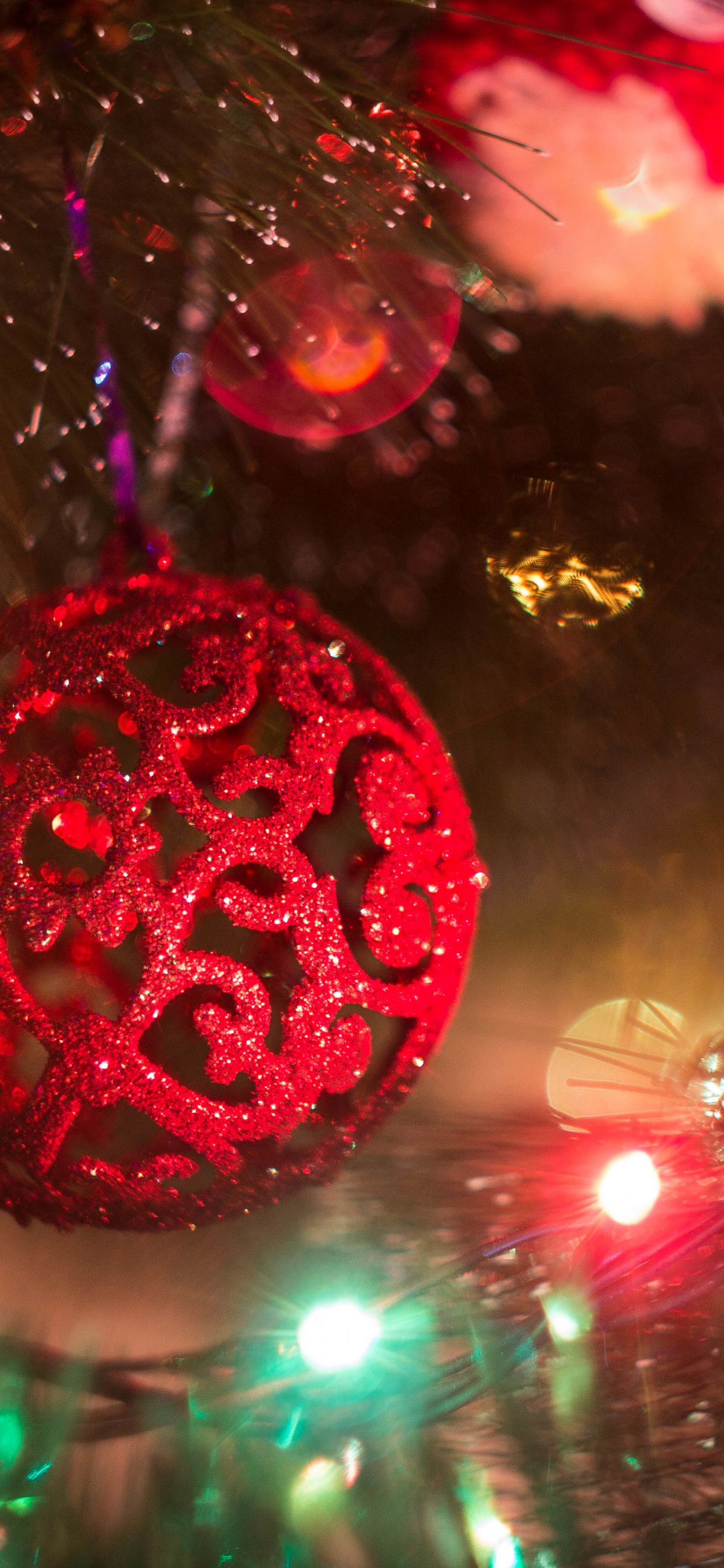 New Year, Christmas Day, Garland, Holiday, Christmas Tree. Wallpaper in 1242x2688 Resolution