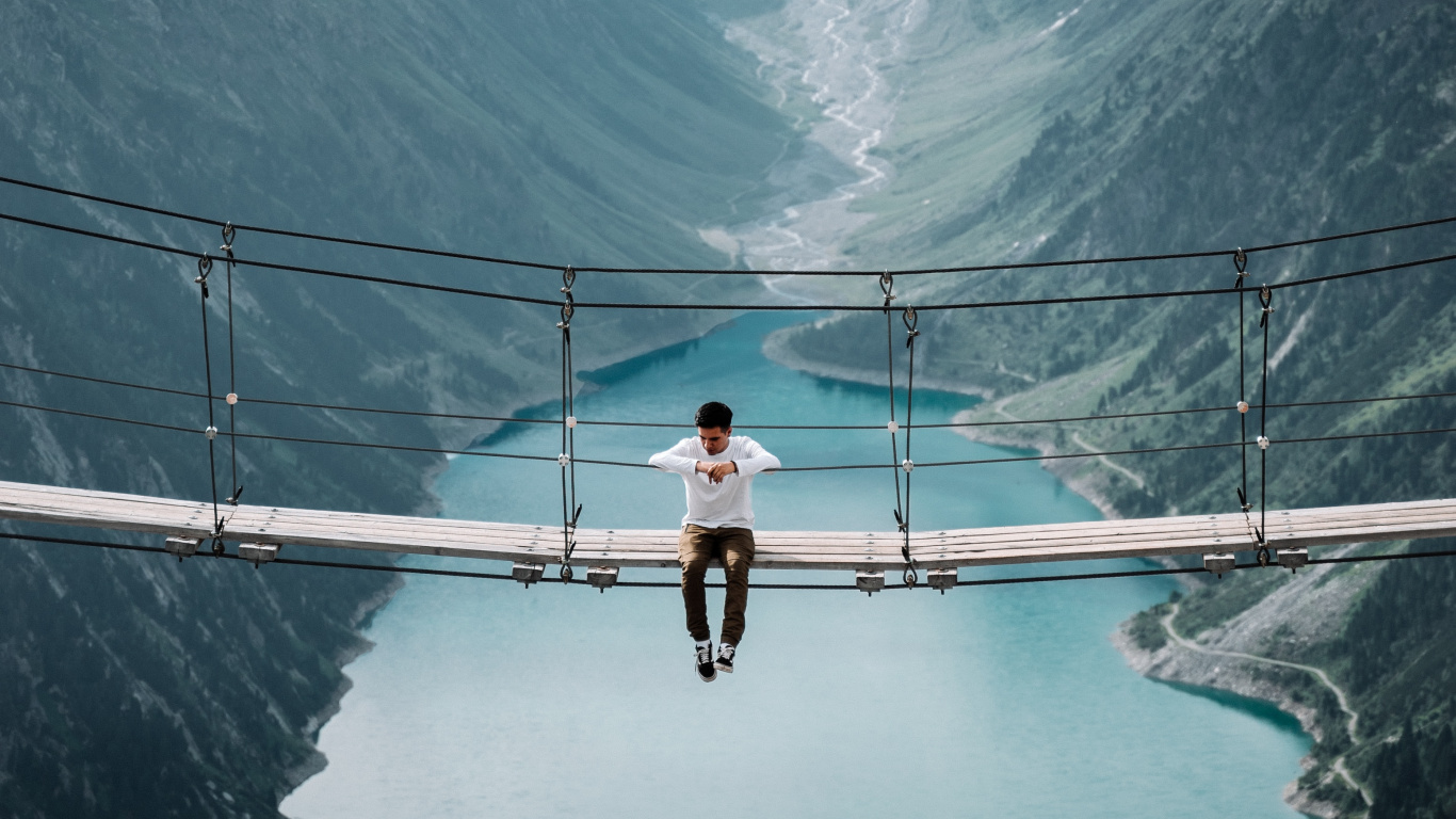Gletscher-landform, Fjord, Bergigen Landschaftsformen, Reflexion, Hängebrücke. Wallpaper in 1366x768 Resolution