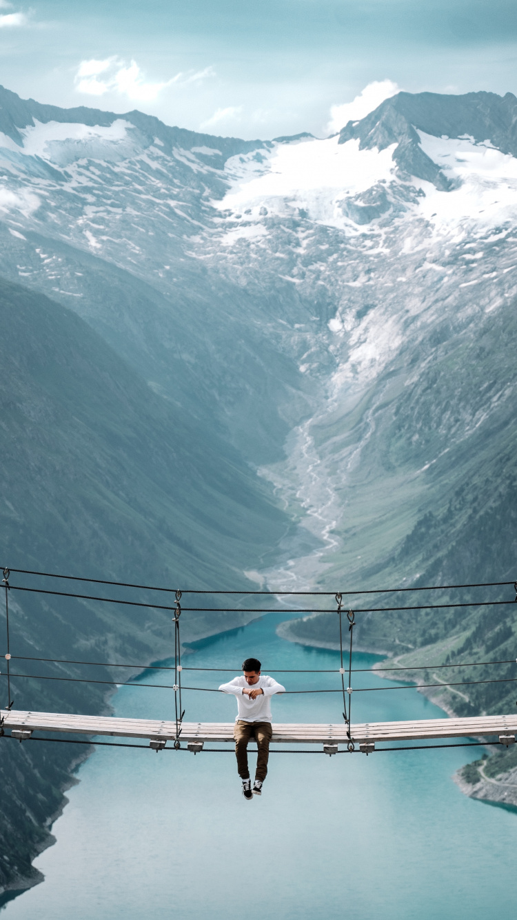 Gletscher-landform, Fjord, Bergigen Landschaftsformen, Reflexion, Hängebrücke. Wallpaper in 750x1334 Resolution