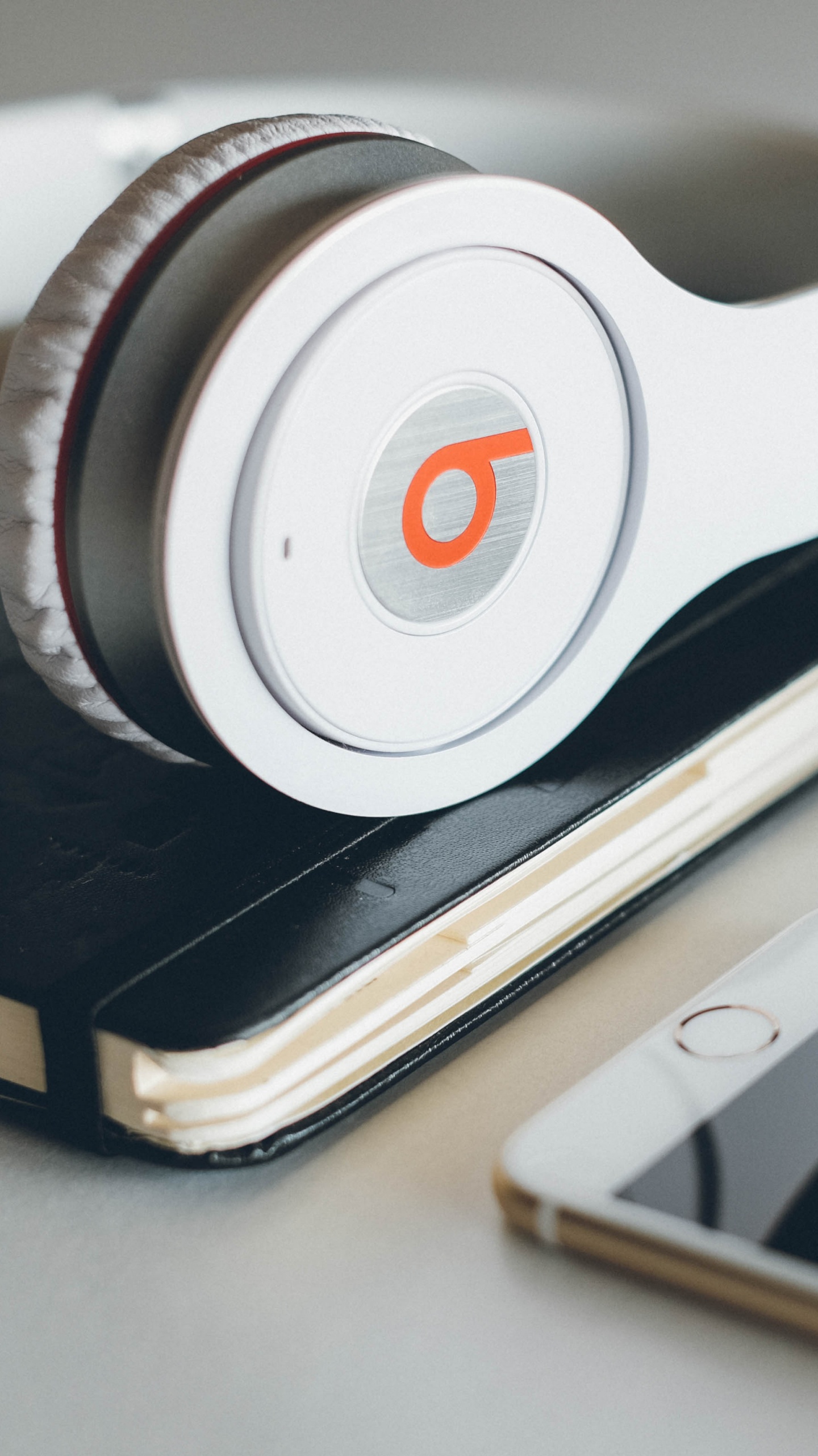 Beats Electronics, Kopfhörer, Gadget, Audiogeräten, Elektronik. Wallpaper in 1440x2560 Resolution