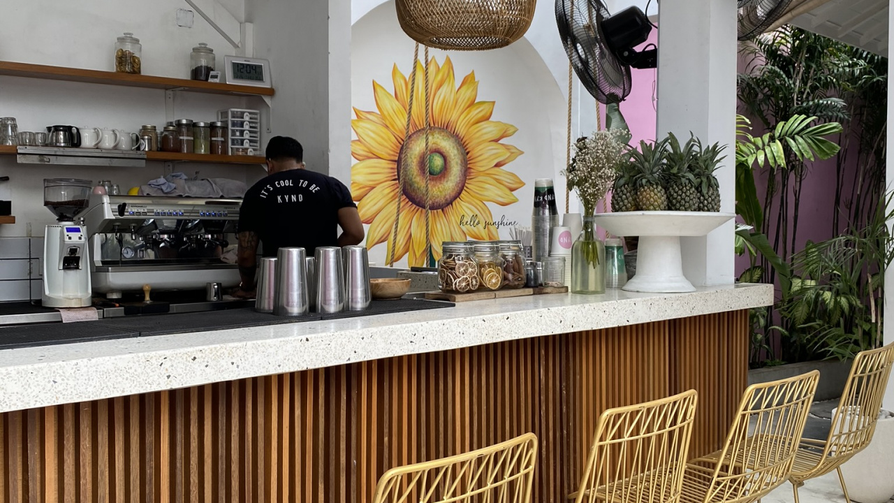 Table, Dining Room, Countertop, Kitchen Appliance, Home Appliance. Wallpaper in 1280x720 Resolution