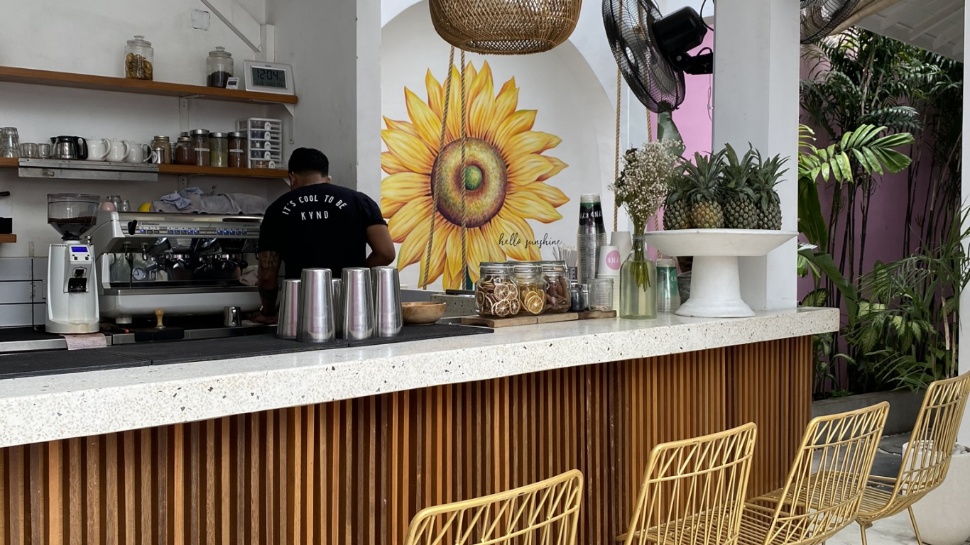 Table, Salle à Manger, Comptoir, Appareil de Cuisine, Home Appliance. Wallpaper in 1366x768 Resolution