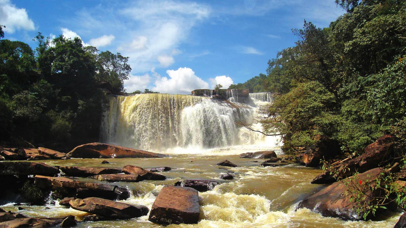 Waterfalls Under Blue Sky During Daytime. Wallpaper in 1366x768 Resolution